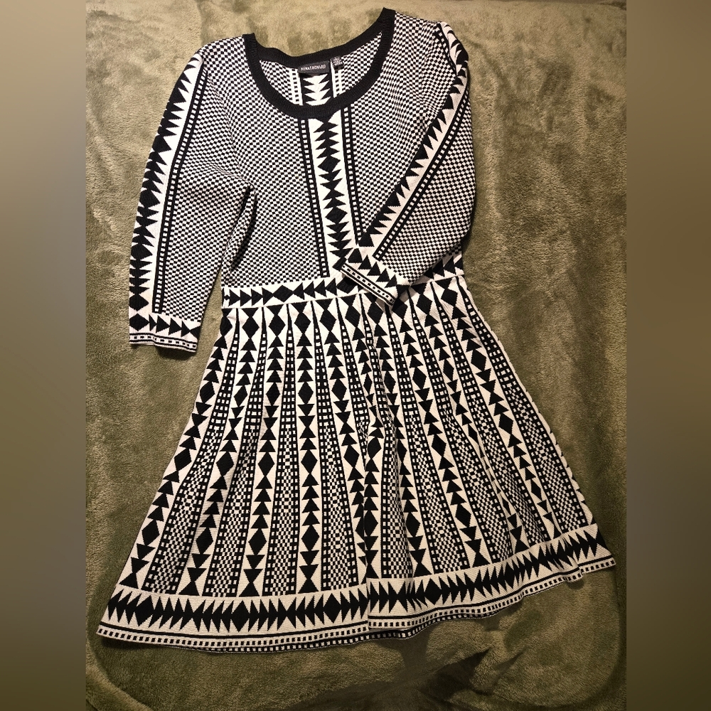 Nina Leonard black and white geometric print fit & flare sweater dress. 